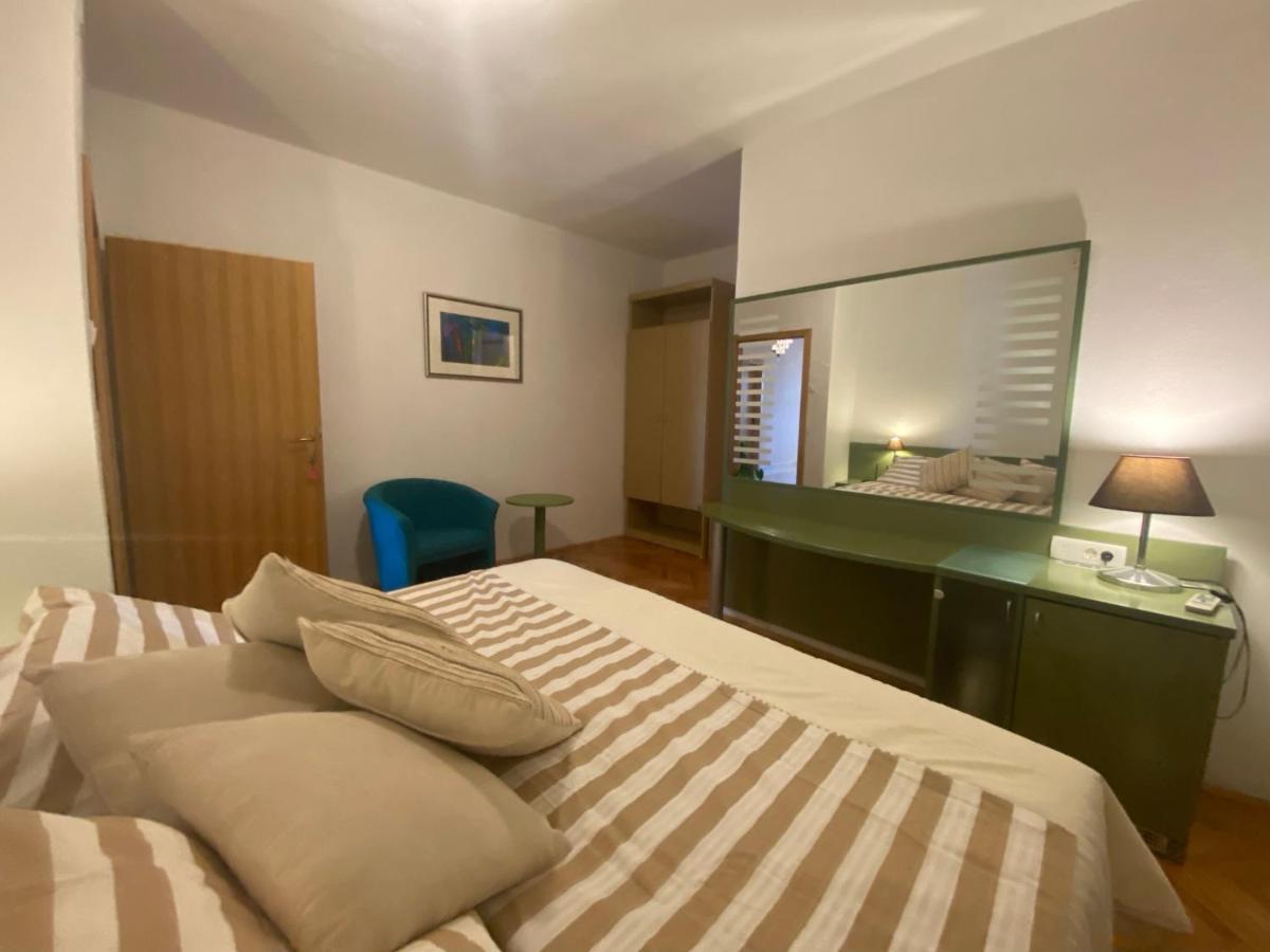 Rooms Josip Makarska Exterior photo